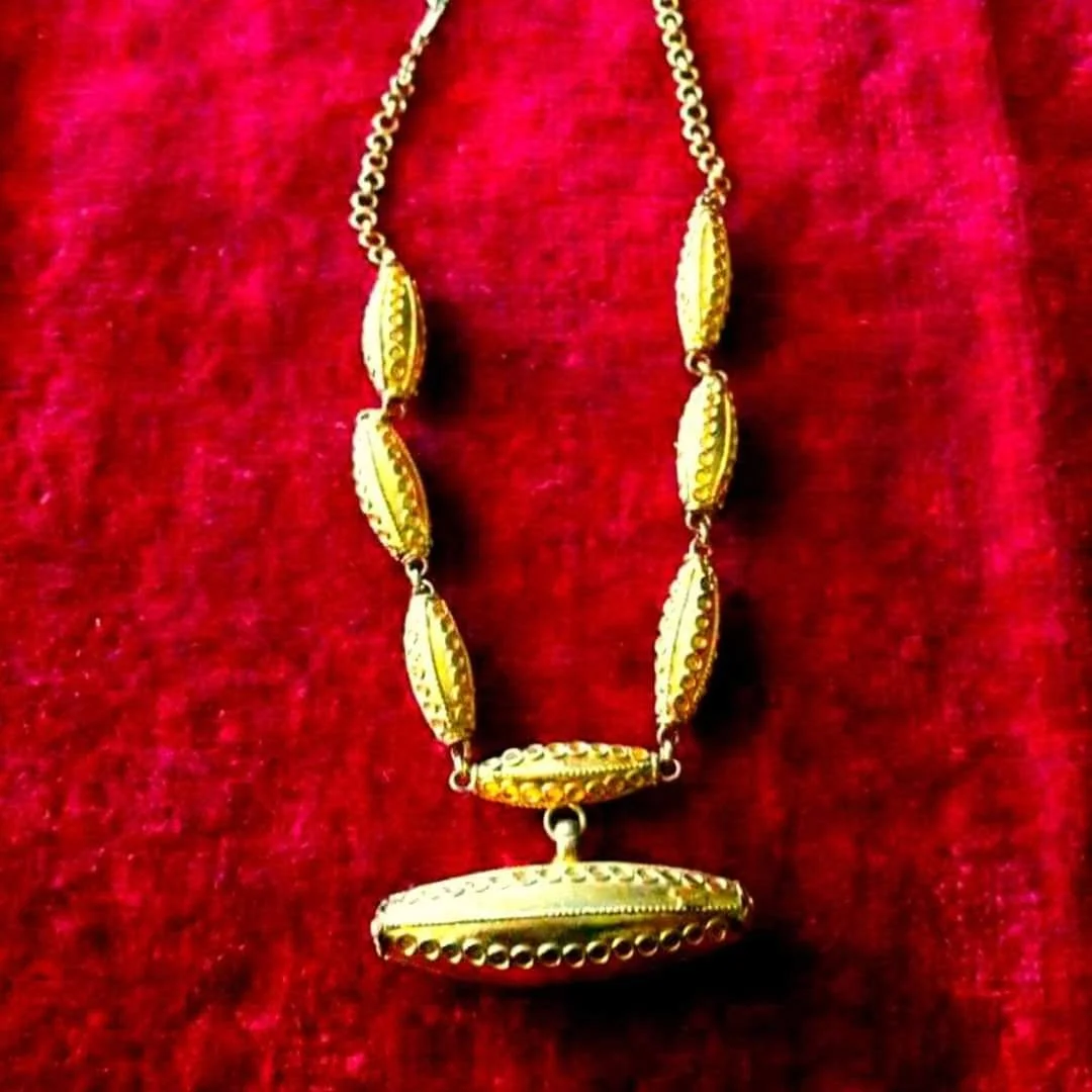 Dai Ahom and Dai Le Jewellery