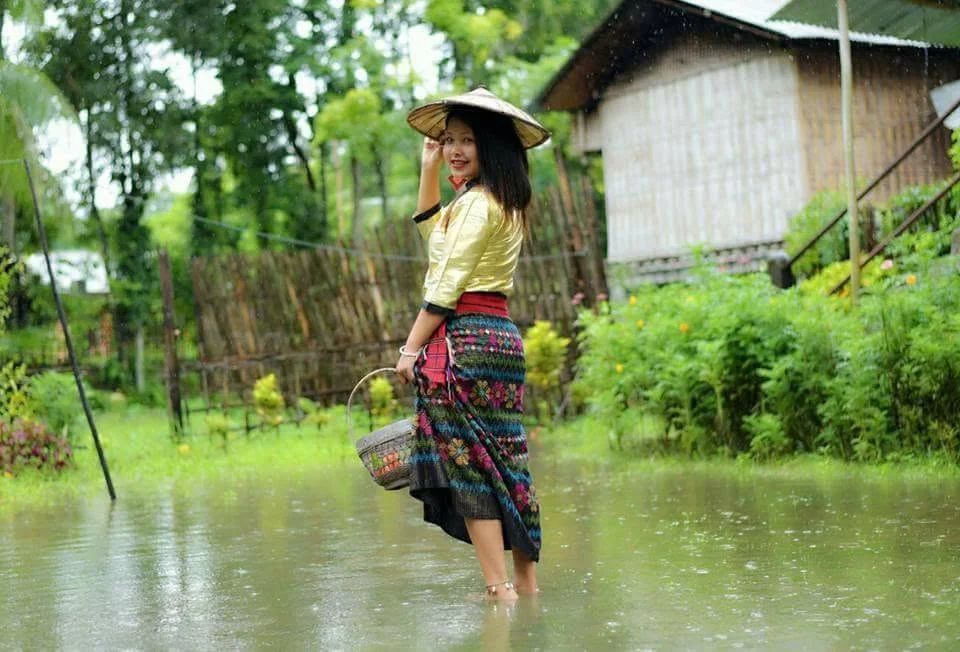 Some Iconic Dai Ahom Pictures