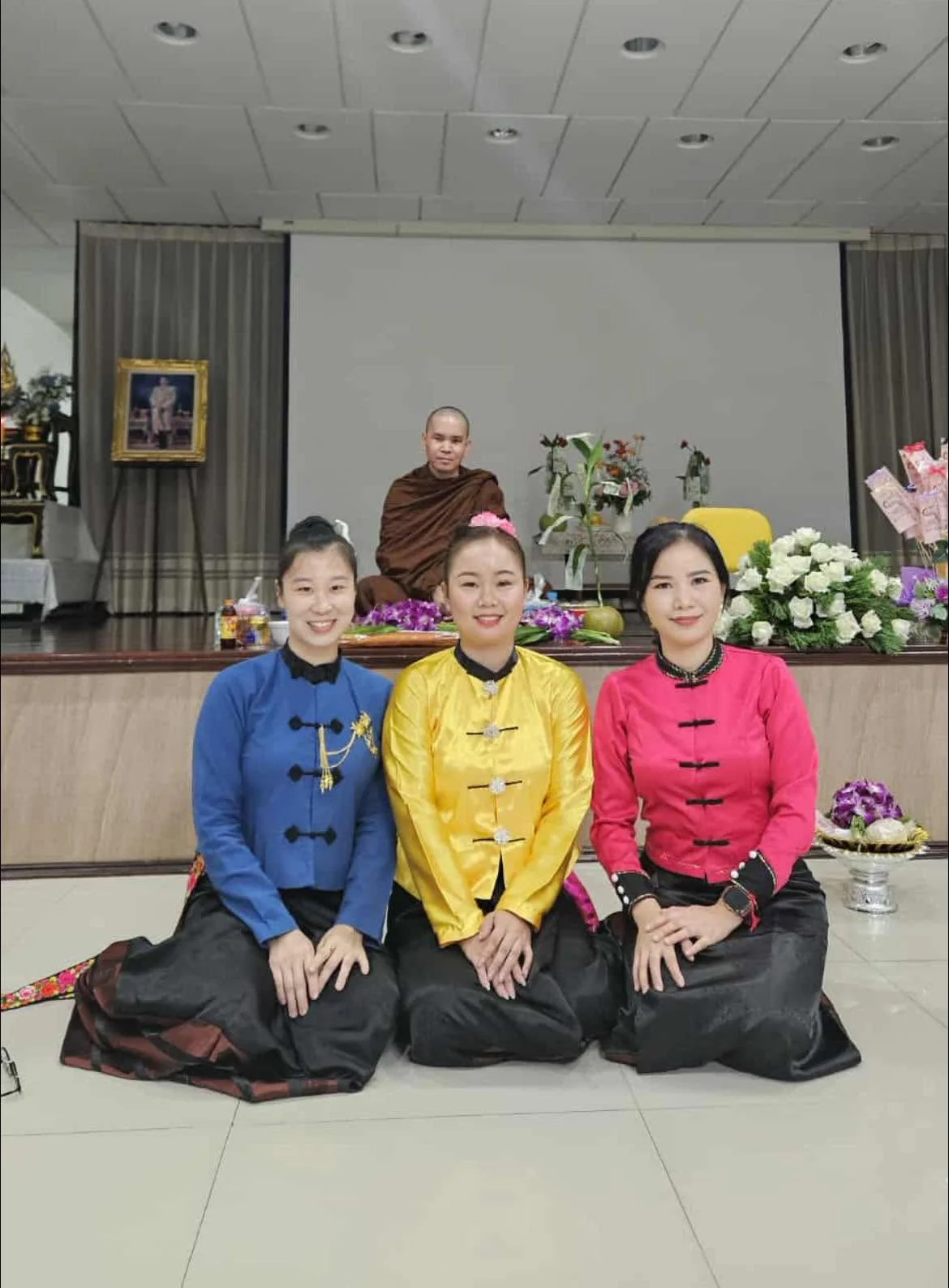 Beautiful Dai Girl Attire